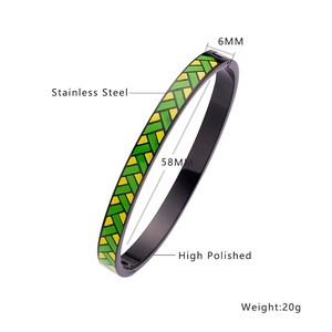 Bracciale in acciaio inossidabile lucido con motivo a V giallo e verde, larghezza 6 mm, 58 mm