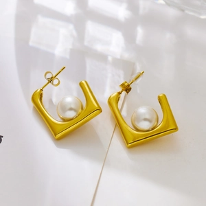 Boucles d'oreilles carrées en acier inoxydable doré 18k avec perles blanches élégantes