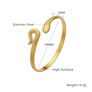 Détail du bracelet serpent 5mm plaqué or 18k en acier inoxydable avec ses dimensions