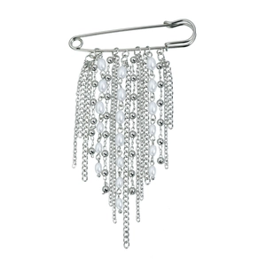 Broche épingle argentée vintage avec chaînes à franges superposées et perles blanches