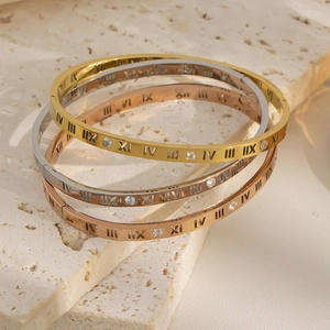 Bracciale Rigido in Acciaio al Titanio con Numeri Romani per Donna di Lusso con Intarsio di Zirconia Bracciale Aperto Gioielli Regalo