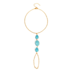 Böhmischer Beinschmuck mit goldenen Ketten und türkisfarbenen Perlen im Vintage-Stil