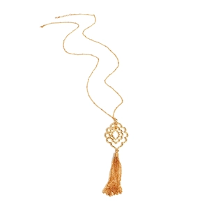 Collar largo geométrico minimalista con colgante de borlas bohemias en acabado dorado