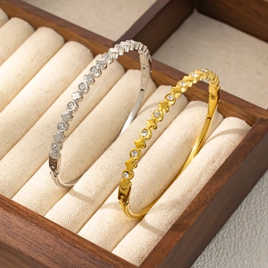 Jonc Trèfle à Quatre Feuilles en Acier Inoxydable Vintage pour Femme Luxe Plaqué Or 18K Incrusté de Zircone Bijoux pour Fête
