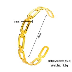 Dettaglio del bracciale dorato in acciaio inossidabile da 8mm con dimensioni
