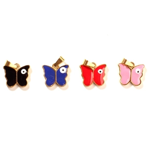Lot de quatre pendentifs papillons colorés avec détails œil de protection dorés