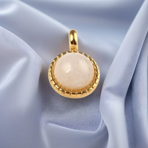 Pendentif en Acier Inoxydable avec Pierre Naturelle Vintage Français Plaqué Or Transparent Jade Blanc Charme pour Collier Bijoux DIY Femme