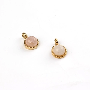 Pendentifs ronds vintage en or avec pierre précieuse rose pâle de style français