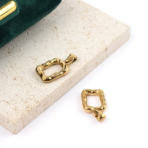 Gouden onregelmatige gehamerde rechthoekige hangers voor het maken van sieraden
