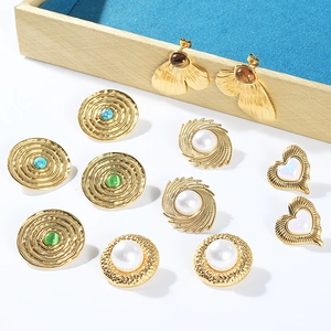 Vintage Geometric Alloy Stud Earrings Gold Plated Inlaid Artificial Pearl Natural Stone Heart Ginkgo Leaf Retro Earrings Jewelry