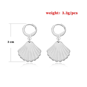 Pendientes de aro de concha de plata para mujer con altura de 3cm y peso de 3,3g cada
