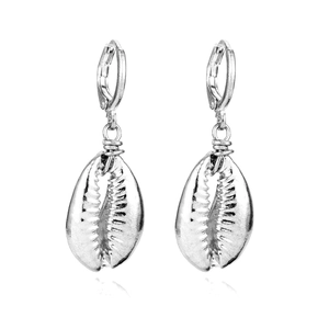 Boucles d'oreilles coquillage en argent avec texture spirale et anneaux minimalistes