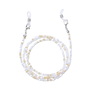 Détail d'une chaîne de lunettes faite main avec perles blanches et fermoir mousqueton