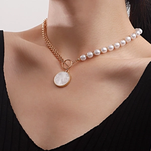 French Light Luxury Alloy Faux Artificial Pearl Asymmetrical Necklace With Mother Of Artificial Pearl Pendant OT Toggle Clasp Retro Chain Jewelry