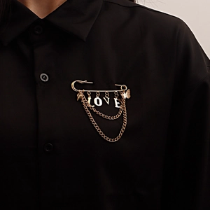 Vintage Gold Alloy Safety Pin Brooch With LOVE Letter Heart Butterfly Tassel Chain Pendant For Women Valentine Jewelry