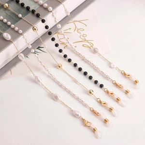 Détails de six chaînes de lunettes avec perles, fermoirs mousquetons et boucles silicone