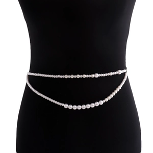 Chaîne de Taille en Fausse Künstliche Perle Double Couche à la Mode pour Femmes Ceinture Chaîne de Corps en Métal Minimaliste Fête