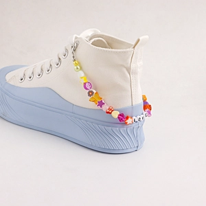 Chaîne de Chaussure Perlée à la Main Colorée pour Femmes Mode LOVE Papillon Étoile Cœur Charme Décoration de Chaussure Bijoux