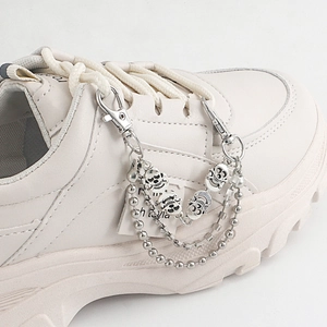 Multi-layer silver metal shoe chains with skull pendants and beads for sneakers