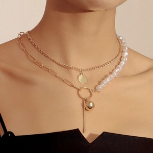 Collana doppia a strati dorata con perle e ciondolo a cuore in conchiglia donna