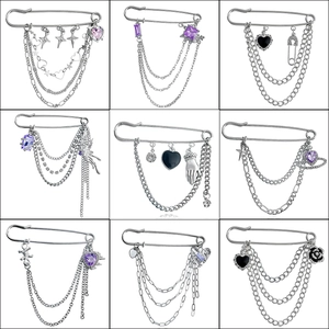 Broche Cadena Multicapa Gothic Punk Aleación Plata Alfiler de Gancho Con Dijes Corazón Estrella Rhinestone Accesorios Traje Hip Hop