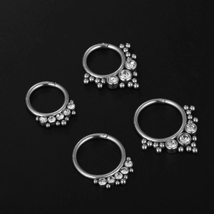 Set mit 4 316L-Stahl Scharnier-Clicker Ringen mit Zirkonia und Perlenverzierung