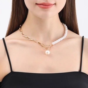 Vintage Minimalist Alloy Imitation Artificial Pearl Splicing Necklace For Women Gold Plated Metal Chain OT Buckle Clavicle Chain