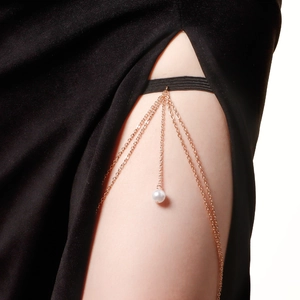 Sexy Catena da Coscia Multistrato Con Nappina di Perla Artificiale Catena Elastica per Gamba Gioielli per il Corpo da Donna