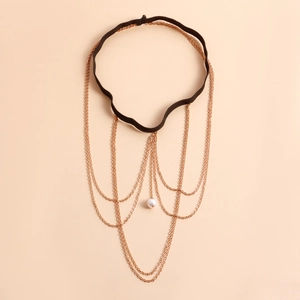 Catena da gamba dorata multistrato con fascia elastica nera e ciondolo con perla