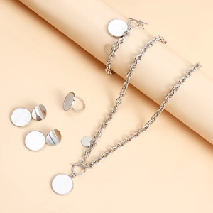 Ensemble bijoux argentés minimalistes avec nacre blanche collier bracelet et bague