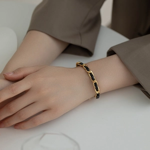 Chic vintage style woven chain bracelet with gold titanium steel and black leather