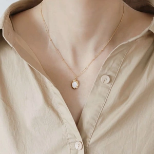 Vintage Titanium Steel Oval Mother Of Artificial Pearl Pendant Necklace Gold Plated Satellite Bead Chain For Women Jewelry Gift