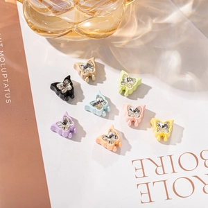 Set of 8 colorful resin butterfly mini hair clips with heart-shaped crystal rhinestones
