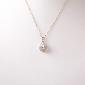 Elegant gold pear cut cubic zirconia teardrop pendant necklace with halo crystal setting