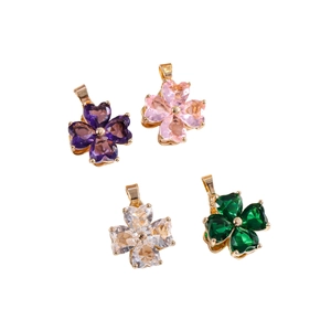 Set di quattro collane a quadrifoglio rotanti con zirconi colorati a forma di cuore
