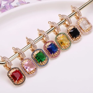 Colgantes retro de lujo con gemas cuadradas y cristales micro-pavé en marcos de oro elegante
