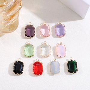 Set de 10 colgantes rectangulares de cristal colorido con marco de cobre chapado en oro DIY