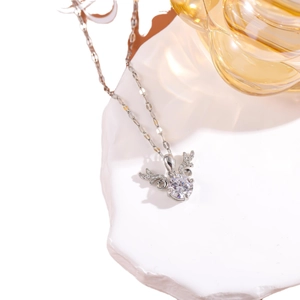 Elegant deer antler pendant necklace with sparkling zircon stone on a stylish O-chain