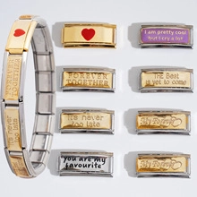 Détails du bracelet à breloques italien MOM avec maillons et gravures de cœur