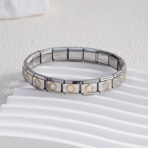 Bracelet modulaire italien en acier inoxydable avec fleur dorée et incrustation nacre