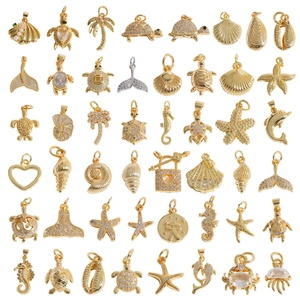 Pendente in Rame Serie Ocean Animali Marini Placcato Oro Zirconia Perla Artificial Conchiglia Tartaruga Accessori per Gioielli Fai Da Te