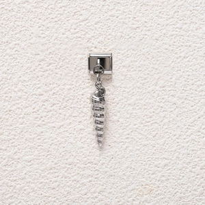 Italian modular charm in stainless steel featuring a detailed silver conch shell pendant