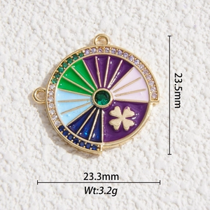 Pendentif en émail coloré style tarot avec gemme verte et placage en or 14 carats