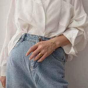 Set bracciale minimalista a catena serpente in oro 18 carati e anello largo per donna