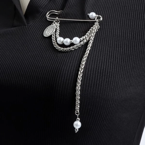 Vintage Silver Tone Alloy Multi Layer Chain Brooch With Faux Artificial Pearl And Portrait Coin Pendant For Women Party Jewelry