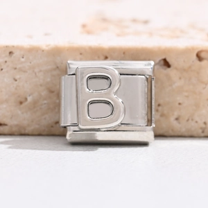 Italienisches Charm-Armbandglied aus Edelstahl in Silber mit plastischem Buchstaben B