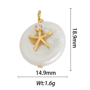 Detailed view showing the 18.9mm size and 14.9mm width of the golden star pearl pendant