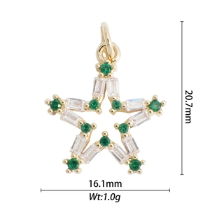 Detail van sterhanger met groene stenen en witte zirkonia, hoogte is 20,7 mm