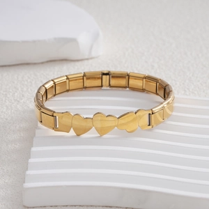 Goldenes 9mm Edelstahl-Charm-Armband im italienischen Design mit glatten Herzen