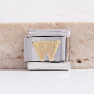 DIY modulares Stretch-Armband-Glied mit goldenem Buchstaben W auf Edelstahl-Basis